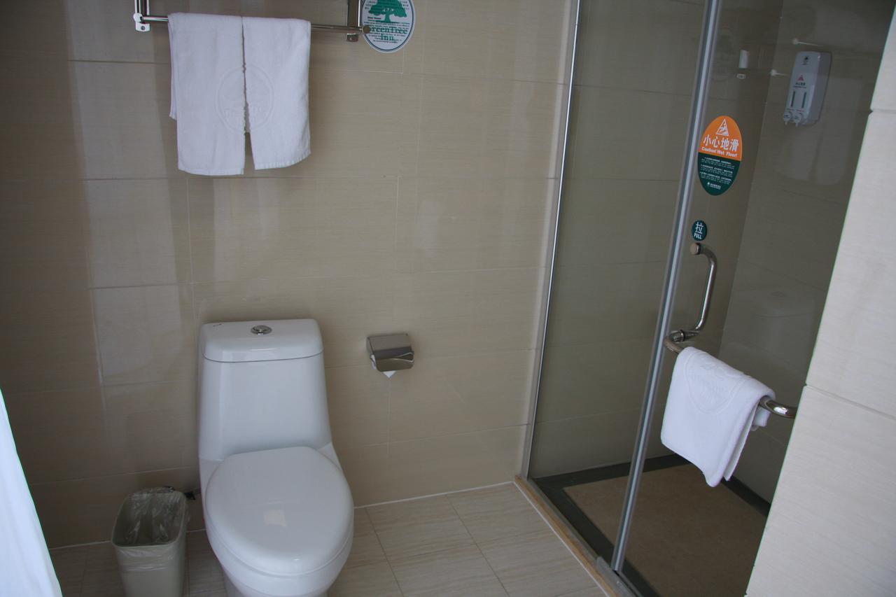 Hotel Greentree Zhoupu Town Xiupu Road Business 3*